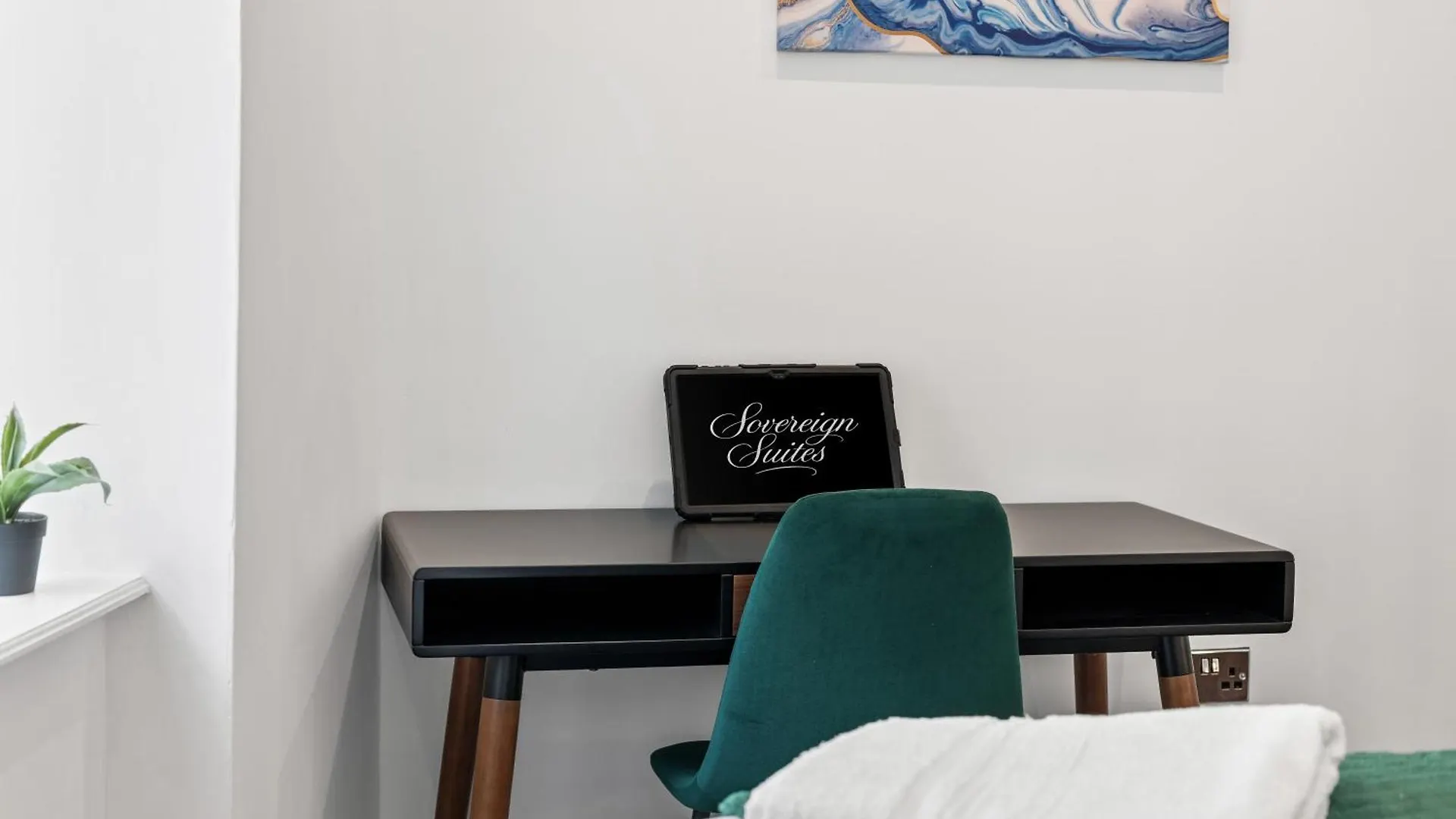 2 Bedroom Apartment By Sovereign Suites Short Lets & Serviced Accommodation In Brighton 0*,  Reino Unido